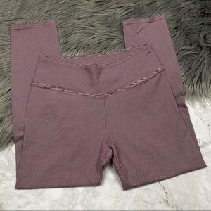 AEO Stretchy Hi Rise Capri Workout Yoga Leggings M